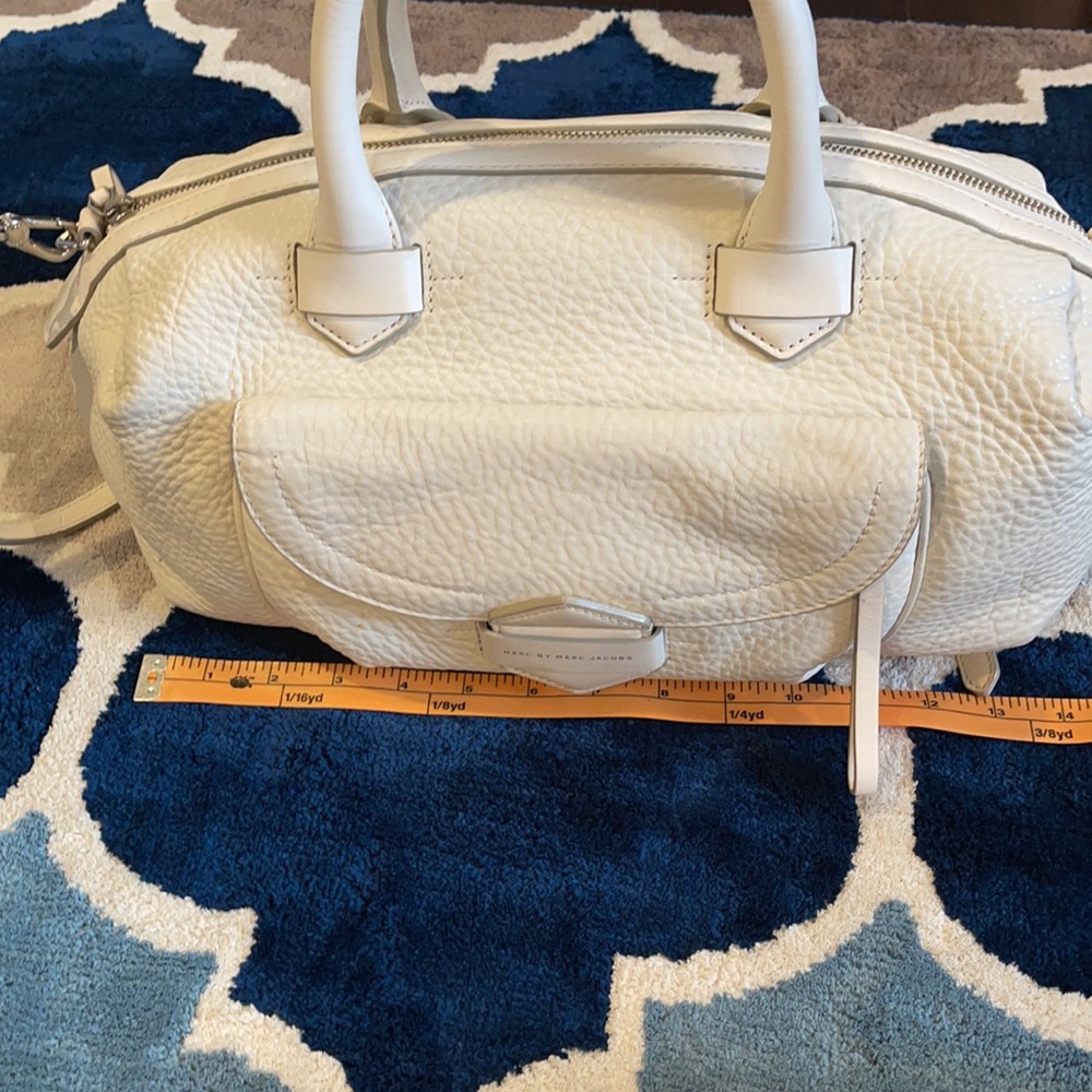 Marc Jacobs Handbag - Picture 5 of 9
